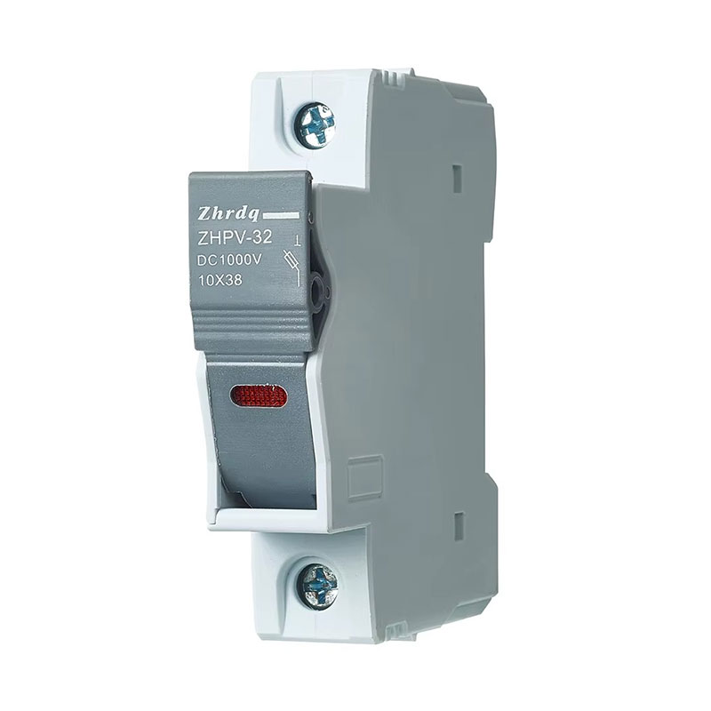 Зошто безбедноста на вашата соларна низа зависи од изборот на вистинскиот фотоволтаичен осигурувач за еднонасочна струја