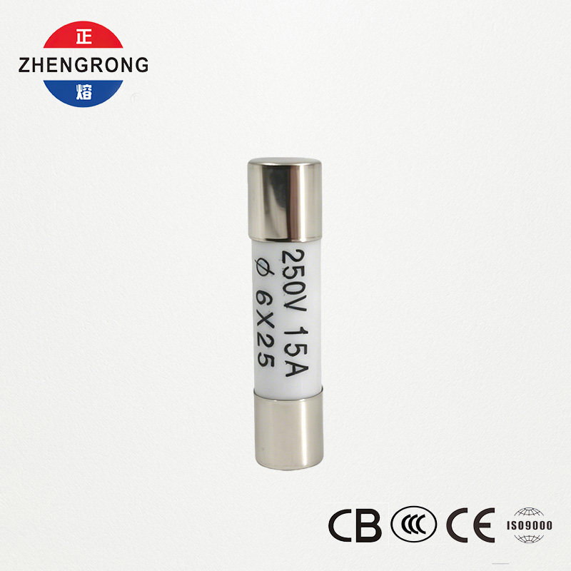 Осигурувачи со високи перформанси 6*25mm R057 15A за масовни купувачи