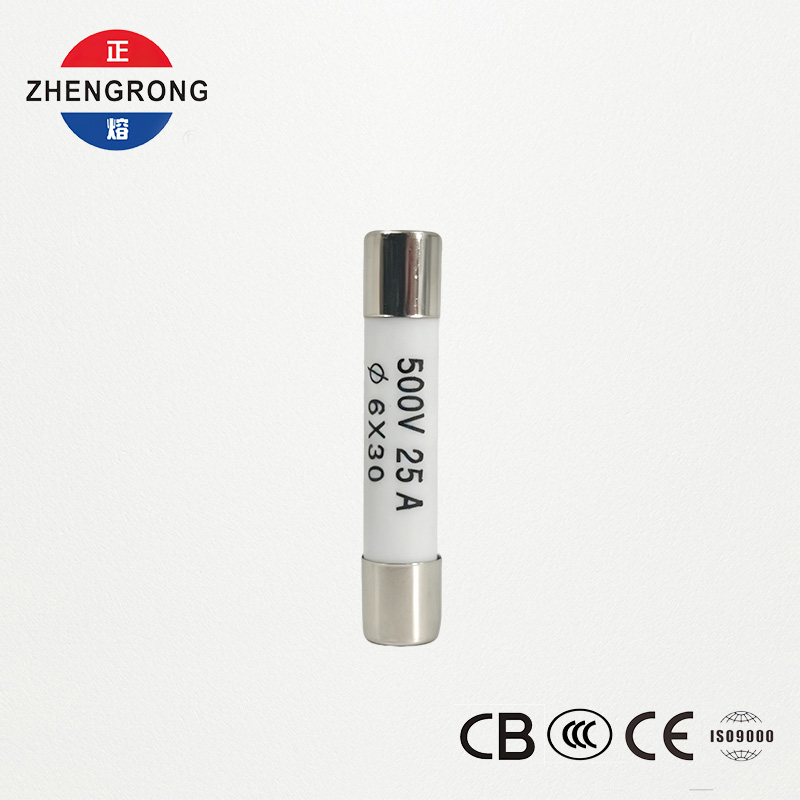 Висококвалитетни осигурувачи 6*30mm R058 25A за меѓународни дистрибутери