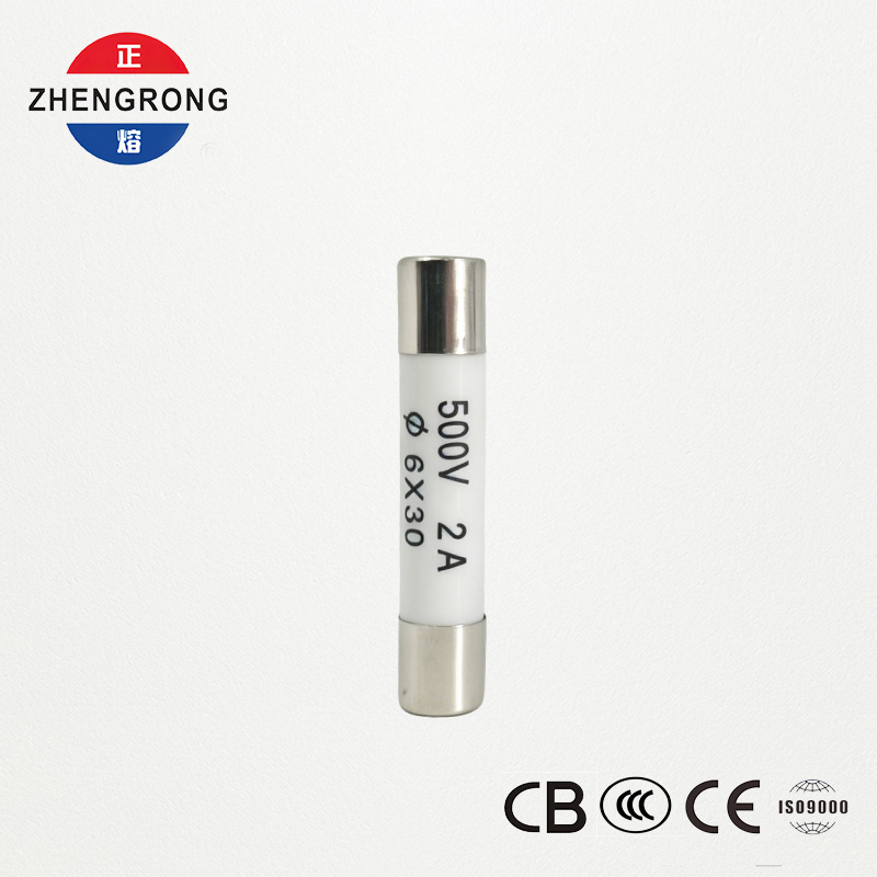 Висококвалитетни 6*30mm R058 осигурувачи 2A за меѓународни дистрибутери